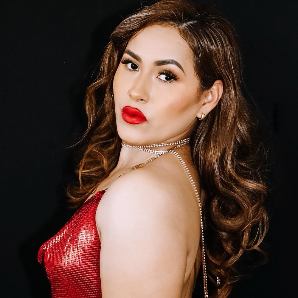 Meet your Posher, Ivonne